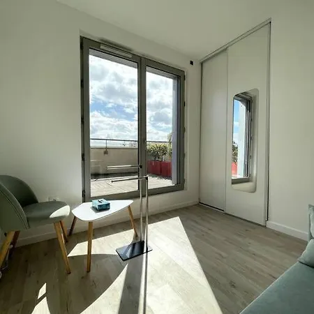 Agreable Chambre Avec Terrasse * Bagneux (Hauts-de-Seine)